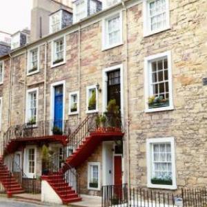 Ramsay Gardens - Grand 4-Bedroom Apartment Next To Castle Edinburgh