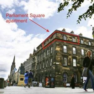 Parliament Sq (apt 15) Royal Mile