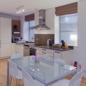 Causewayside Apartment - The Edinburgh Address