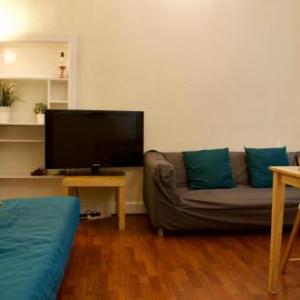 2 Bedroom Apartment in Pleasance Accommodates 4 in Edinburgh