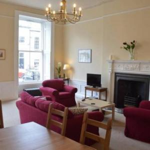 2 Bedroom Georgian Flat in New town Accommodates 5 Edinburgh 