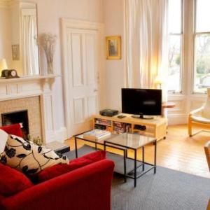 Classic Edinburgh Flat in the heart of Morningside