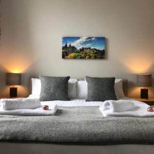 Cosy West End Apartment (sleeps 3)