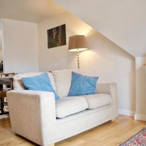 modern And Charming 2 Bedroom Old town Apartment Edinburgh 