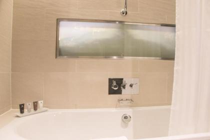Le Monde Hotel - image 5