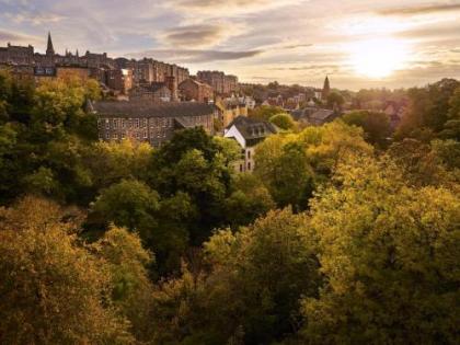 The Edinburgh Residence - image 8