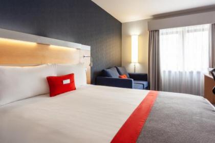 Holiday Inn Express Edinburgh – Royal Mile - image 12