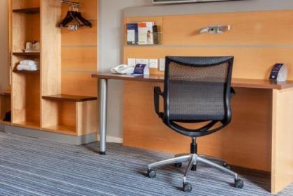 Holiday Inn Express Edinburgh – Royal Mile - image 16