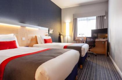 Holiday Inn Express Edinburgh – Royal Mile - image 3