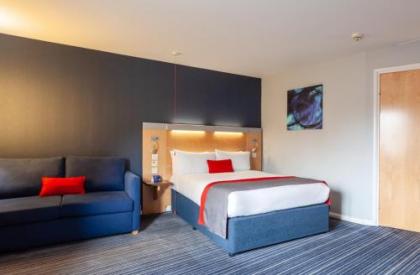 Holiday Inn Express Edinburgh – Royal Mile - image 8