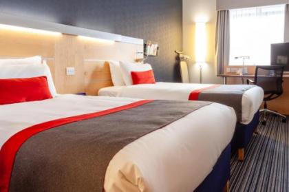 Holiday Inn Express Edinburgh – Royal Mile - image 9