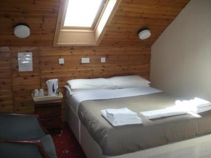Edinburgh House Hotel - image 10