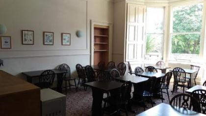 Edinburgh House Hotel - image 14
