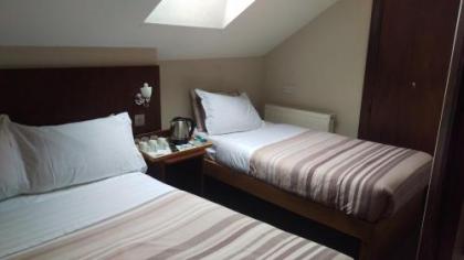 Edinburgh House Hotel - image 15