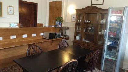 Edinburgh House Hotel - image 18
