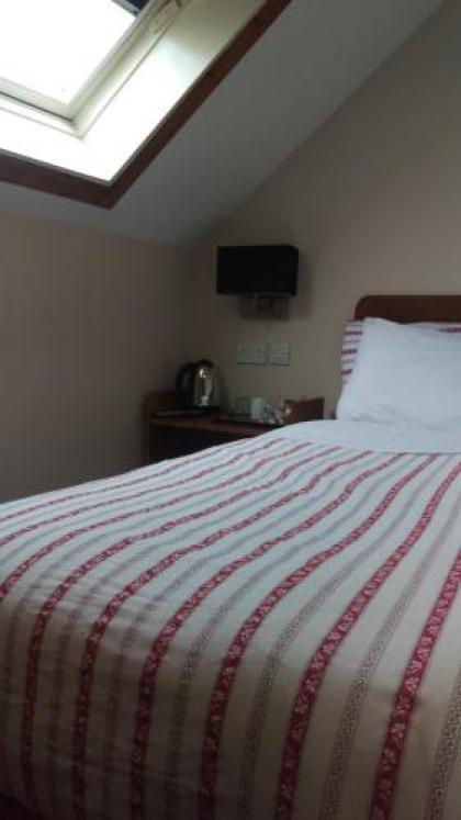 Edinburgh House Hotel - image 19