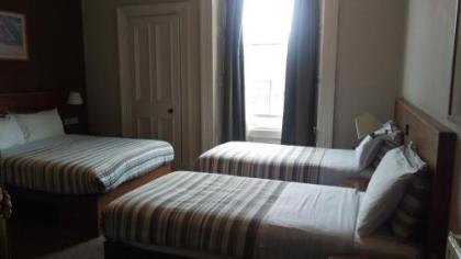 Edinburgh House Hotel - image 20
