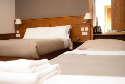 Edinburgh House Hotel - image 4