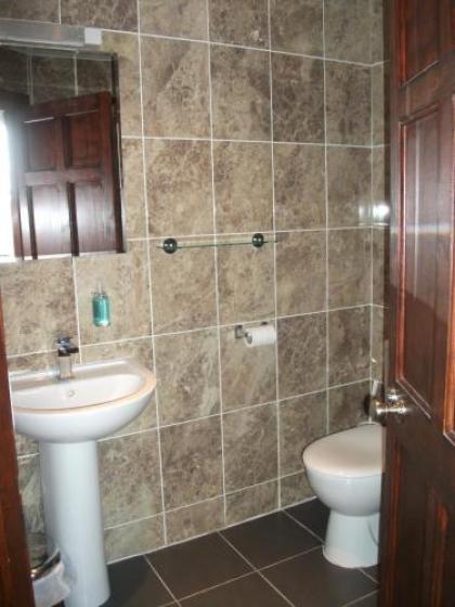 Edinburgh House Hotel - image 7