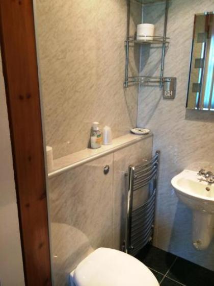 Bellevue Guest House - image 15