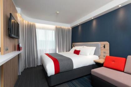 Holiday Inn Express Edinburgh - Leith Waterfront - image 10
