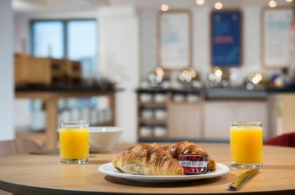 Holiday Inn Express Edinburgh - Leith Waterfront - image 13