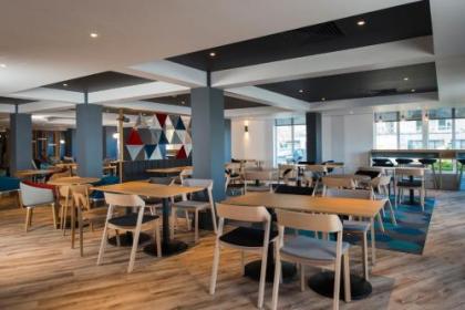 Holiday Inn Express Edinburgh - Leith Waterfront - image 19