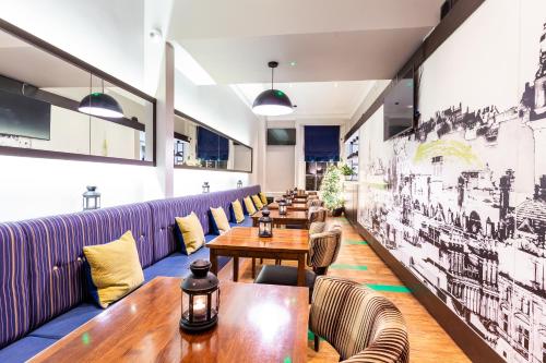 Cairn Hotel & Apartments - image 3