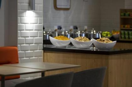 Holiday Inn Express Edinburgh City Centre - image 16