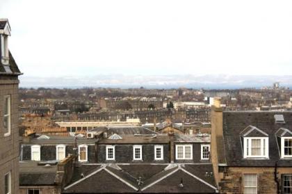 Holiday Inn Express Edinburgh City Centre - image 19