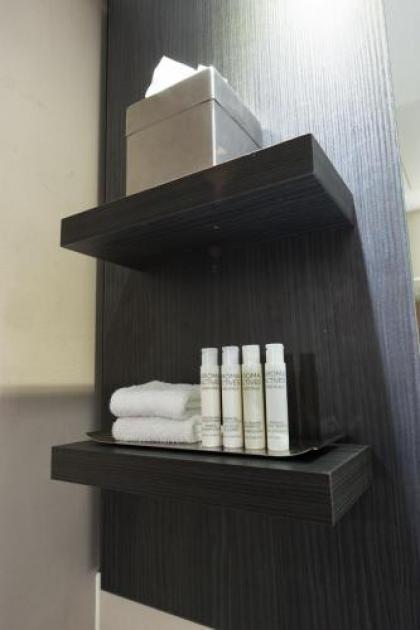 DoubleTree By Hilton Hotel Edinburgh City Centre - image 17