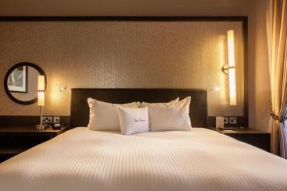 DoubleTree By Hilton Hotel Edinburgh City Centre - image 20