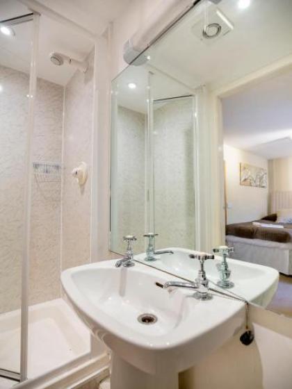 Arden Guest House - image 19