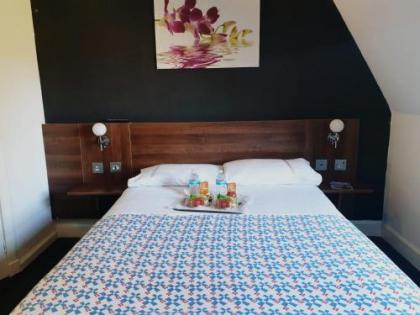Blossom Guest House - image 8