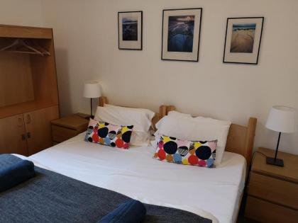 Edinburgh Central Accommodation - image 20