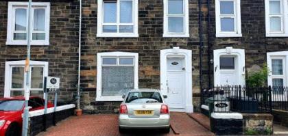 Dalry Guesthouse - image 1