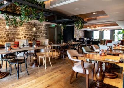 The Raeburn - image 11
