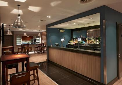Village Hotel Edinburgh - image 4