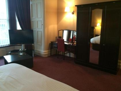 Hampton Hotel by Greene King Inns - image 19