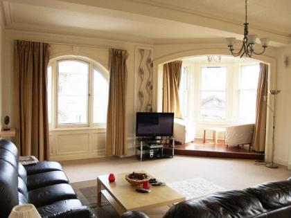Royal Mile Mansions Apartment Edinburgh - image 8