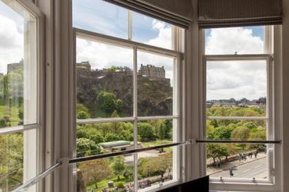 Destiny Scotland - Chisholm Hunter Suites - image 2