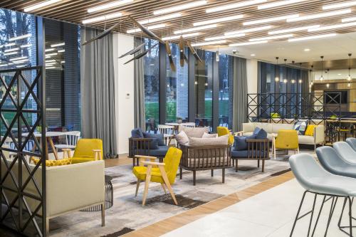 Courtyard by Marriott Edinburgh West - image 5