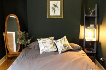 1 Bedroom Cottage 5 Minutes from Haymarket - image 17