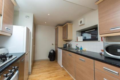 Royal Mile 2 Bedroom Apartment - image 16