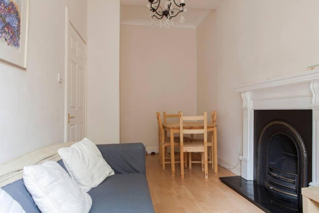 1-Bed Home on Charming St Stephen Street - image 4