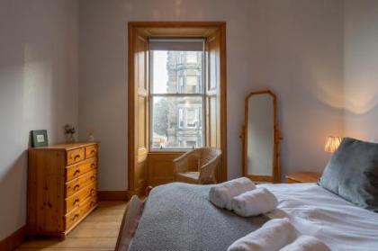 Edinburgh Serviced Apartment - image 6