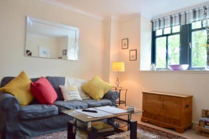 2 Bedroom Apartment In Converted Church - image 1