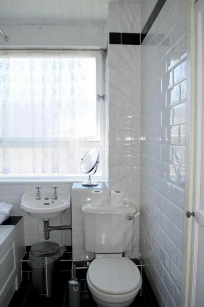 Extremely Central And Spacious Flat - image 13