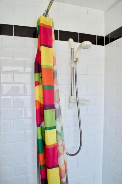 Extremely Central And Spacious Flat - image 7