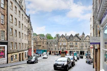 West Bow - Comfy 2 bed on West Bow overlooking Grassmarket - image 13